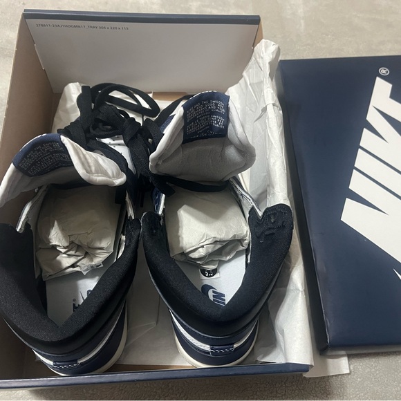 Air Jordan 1 Retro High OG 'Midnight Navy Men’s 5.5 / Womens 7 BRAND NEW W/BOX - Picture 5 of 8